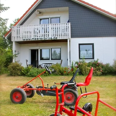 Fuer Grosse Familie Weisses Haus Eg